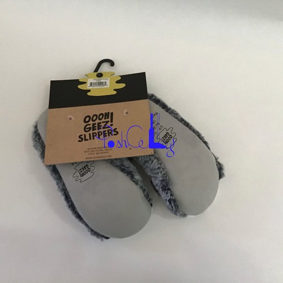 Oooh Geez! Travel Buddies Husky Slippers - Picture 3 of 3